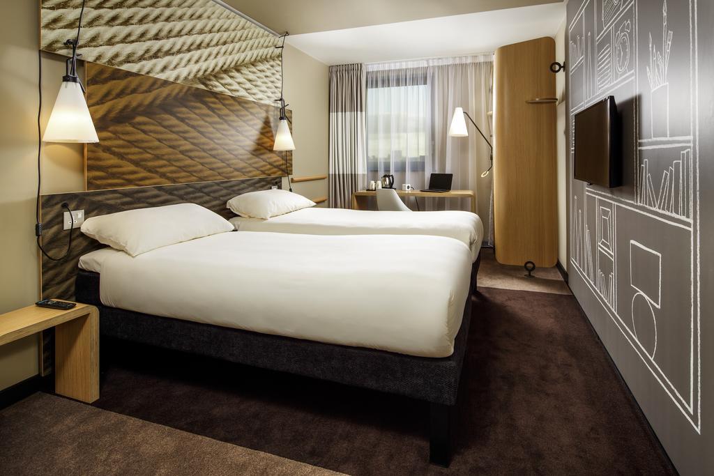 Ibis London Excel-Docklands Hotel Bagian luar foto