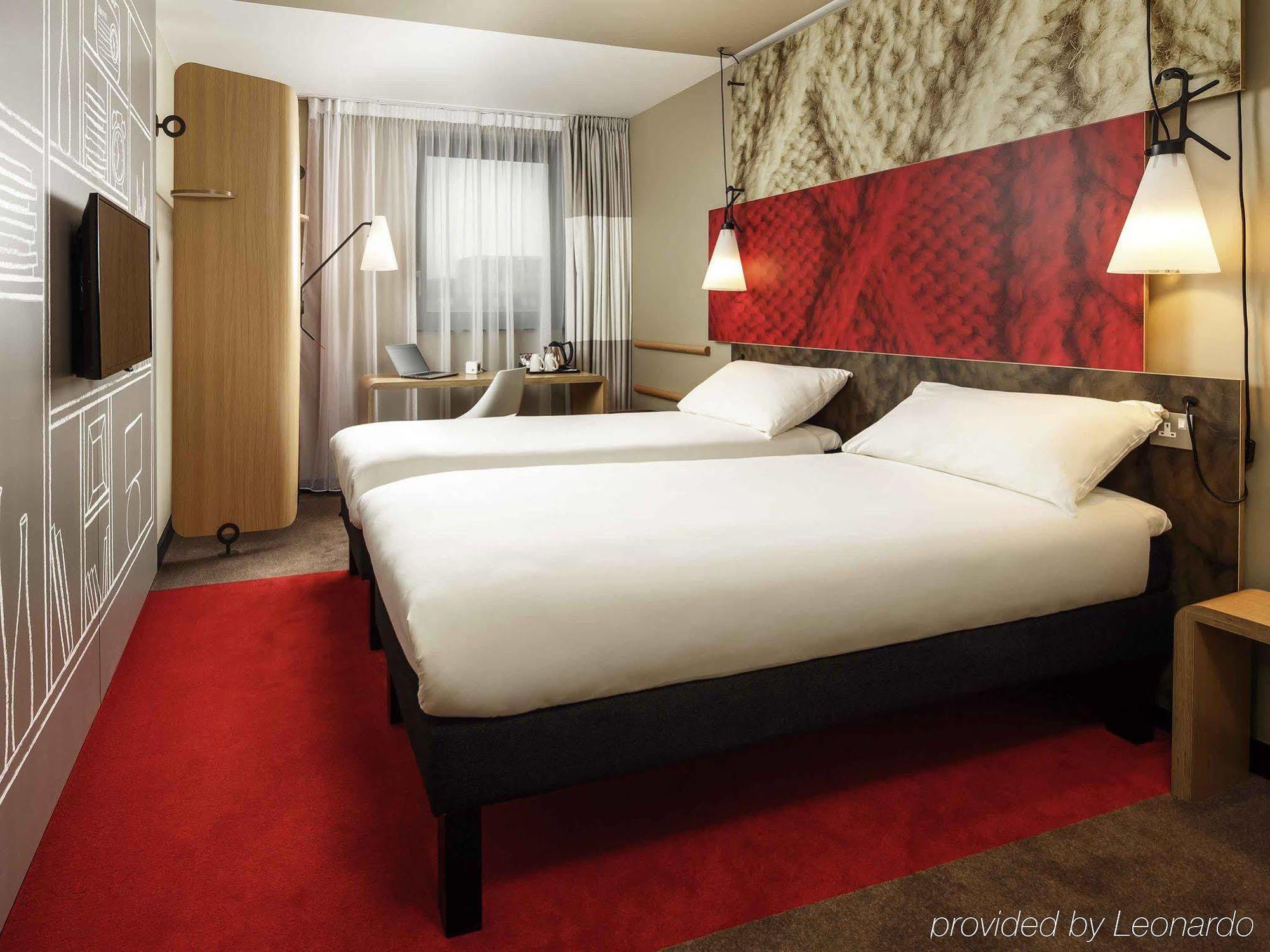 Ibis London Excel-Docklands Hotel Bagian luar foto